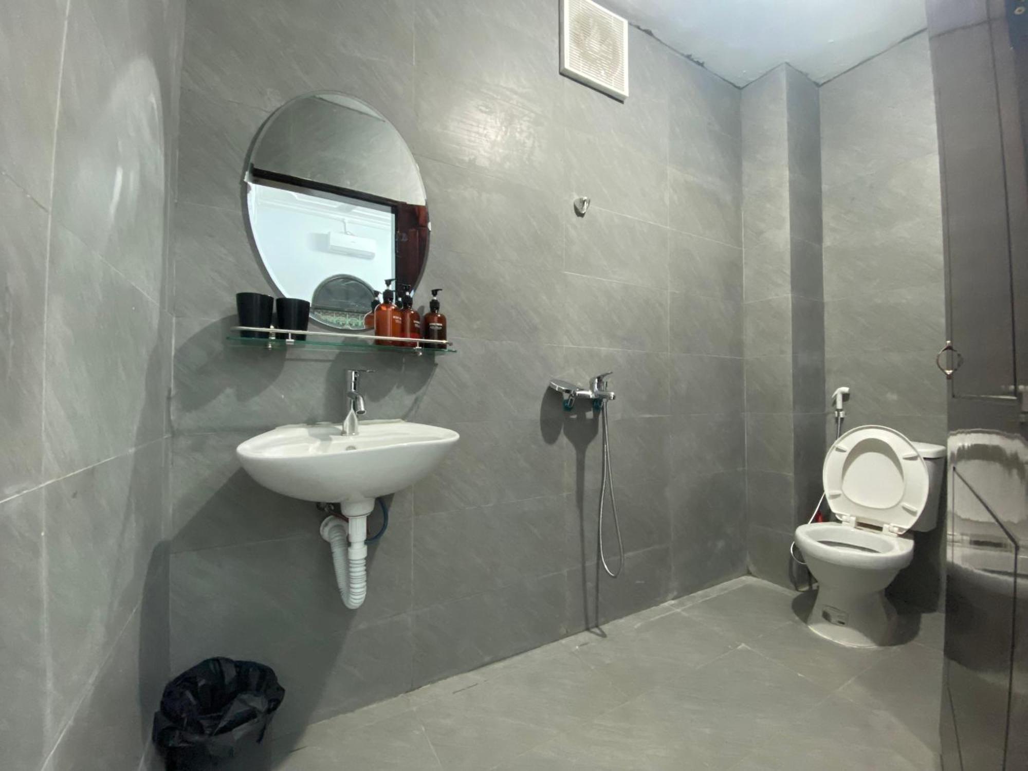 Hanoi Avana Homestay Long Bien Екстериор снимка
